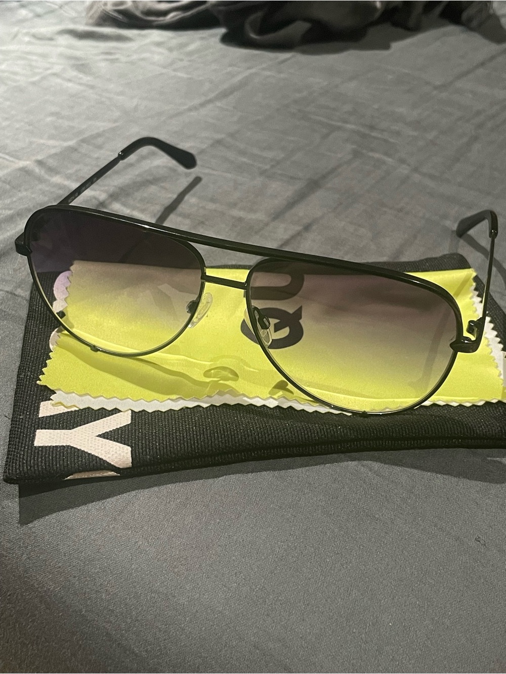 Quay Australia Black Aviator Sunglasses with Gradient Smoke-unisex